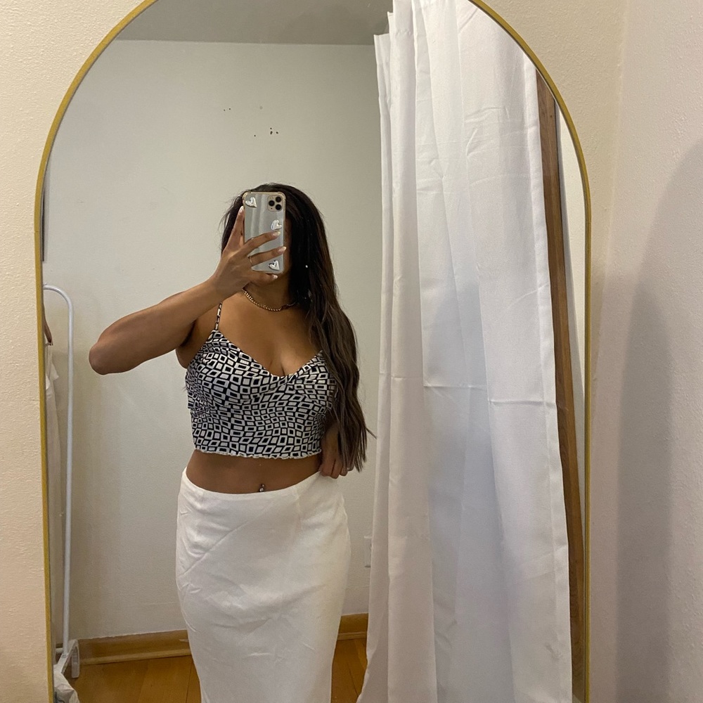 2/$15 bundle Printed black and whit cami